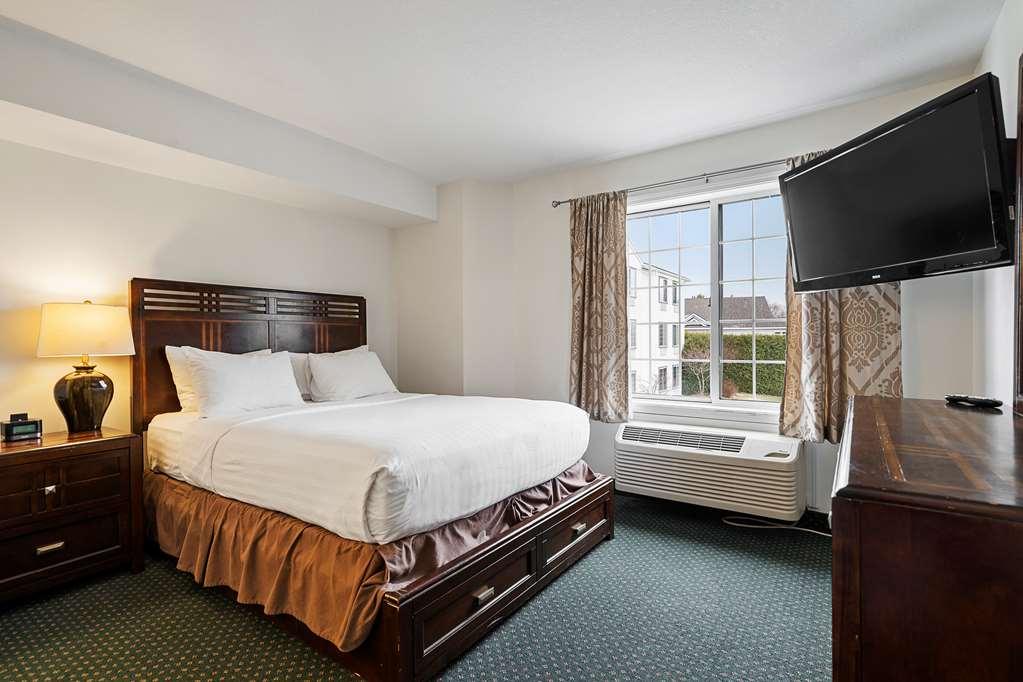Charlevoix Inn & Suites Surestay Collection By Best Western Quarto foto