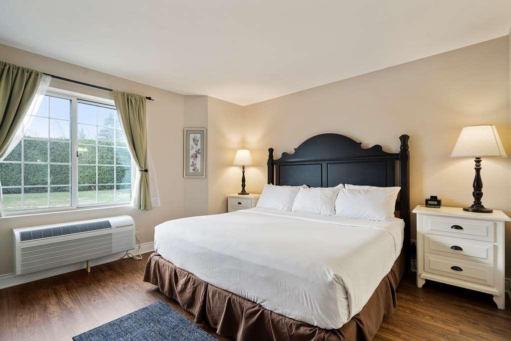 Charlevoix Inn & Suites Surestay Collection By Best Western Quarto foto