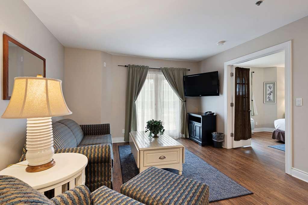 Charlevoix Inn & Suites Surestay Collection By Best Western Quarto foto
