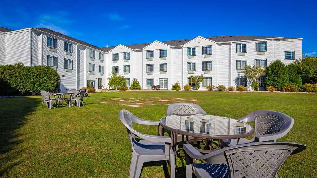 Charlevoix Inn & Suites Surestay Collection By Best Western Facilidades foto