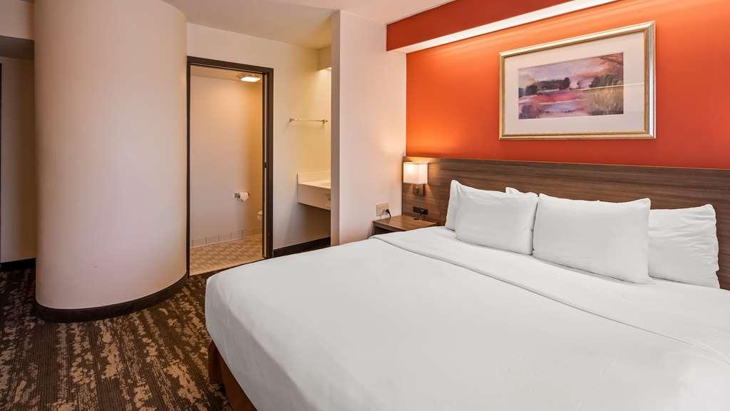 Charlevoix Inn & Suites Surestay Collection By Best Western Quarto foto